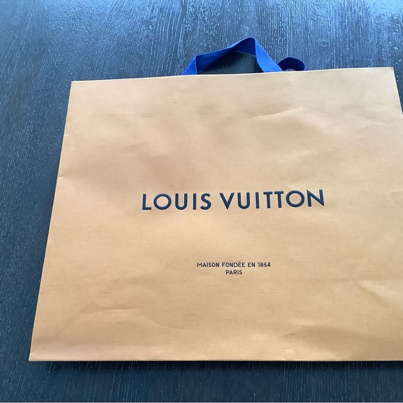 Bundle of authentic Louis Vuitton shopping bags - Picture 2 of 7